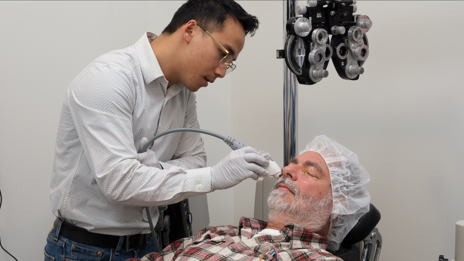 Dr. Trinh Examining Patient